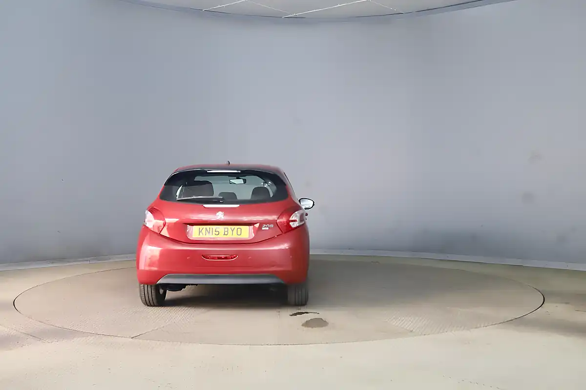 Used 2015 Peugeot 208 Active Red - Interior and Exterior details 5