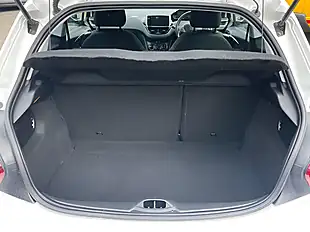 Used 2015 Peugeot 208 Active White - Interior and Exterior details 12