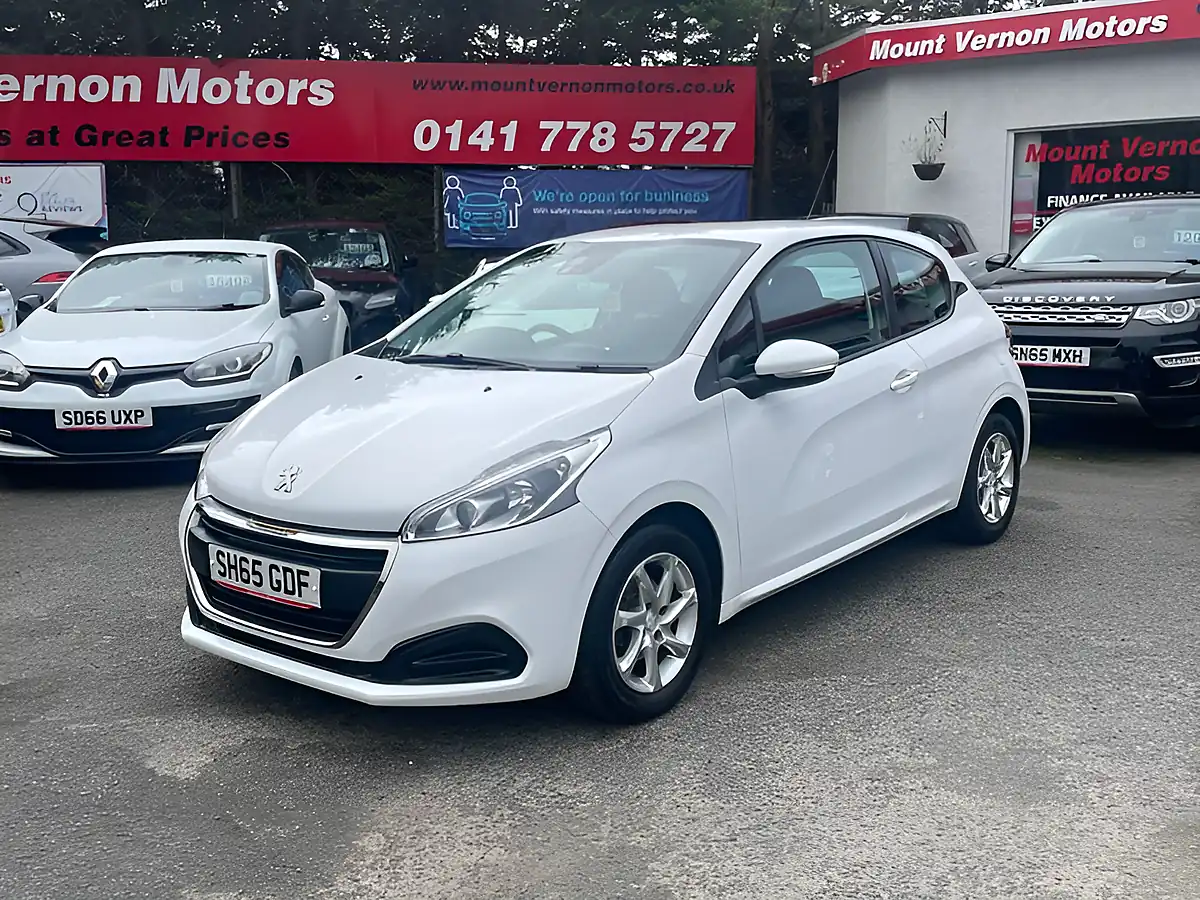 Used 2015 Peugeot 208 Active White - Interior and Exterior details 2