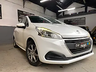 Used 2015 Peugeot 208 Active White - Interior and Exterior details 5