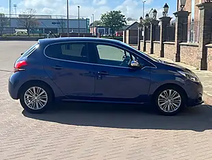 Used 2015 Peugeot 208 Allure Blue - Interior and Exterior details 16