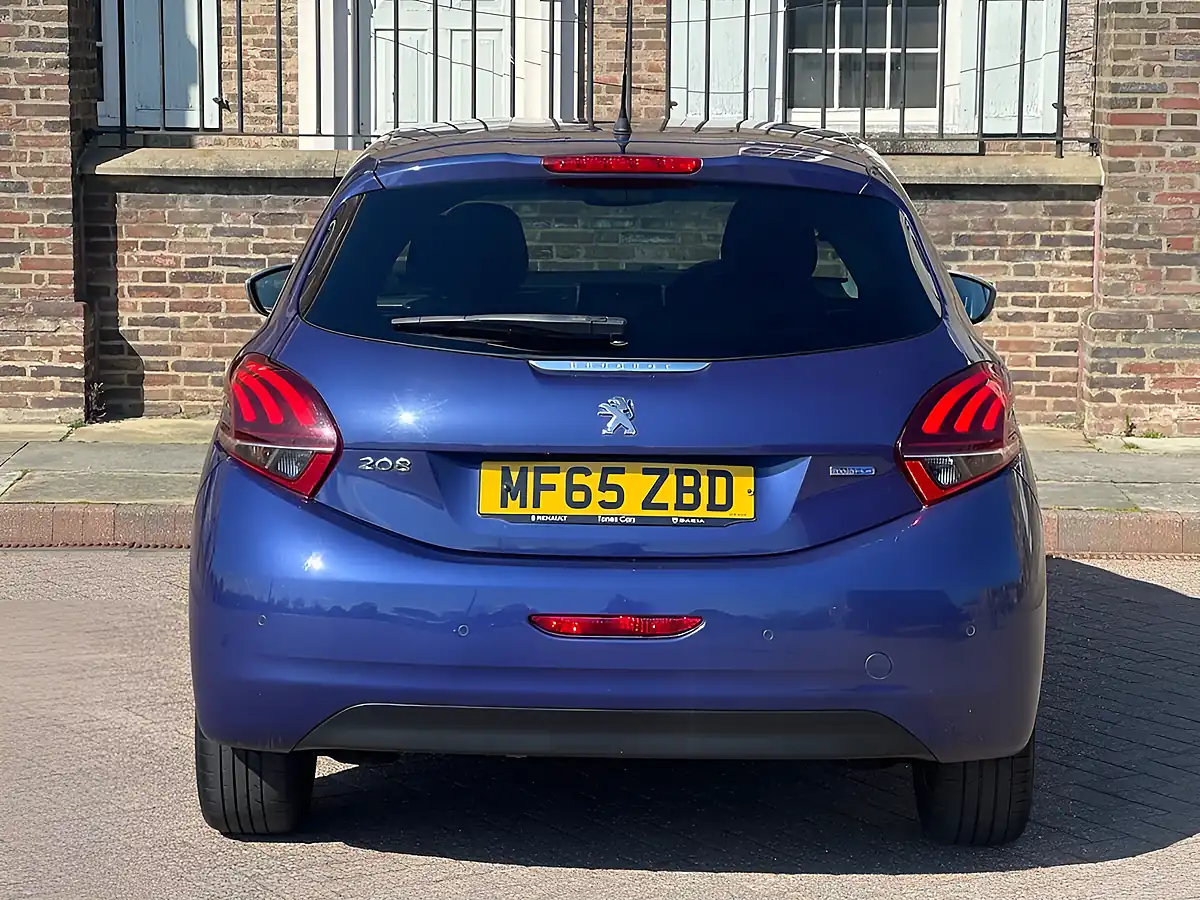 Used 2015 Peugeot 208 Allure Blue - Interior and Exterior details 17