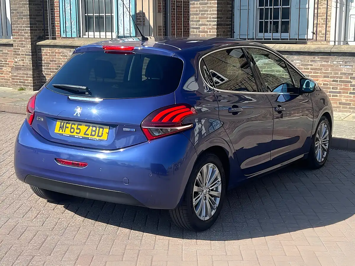 Used 2015 Peugeot 208 Allure Blue - Interior and Exterior details 18