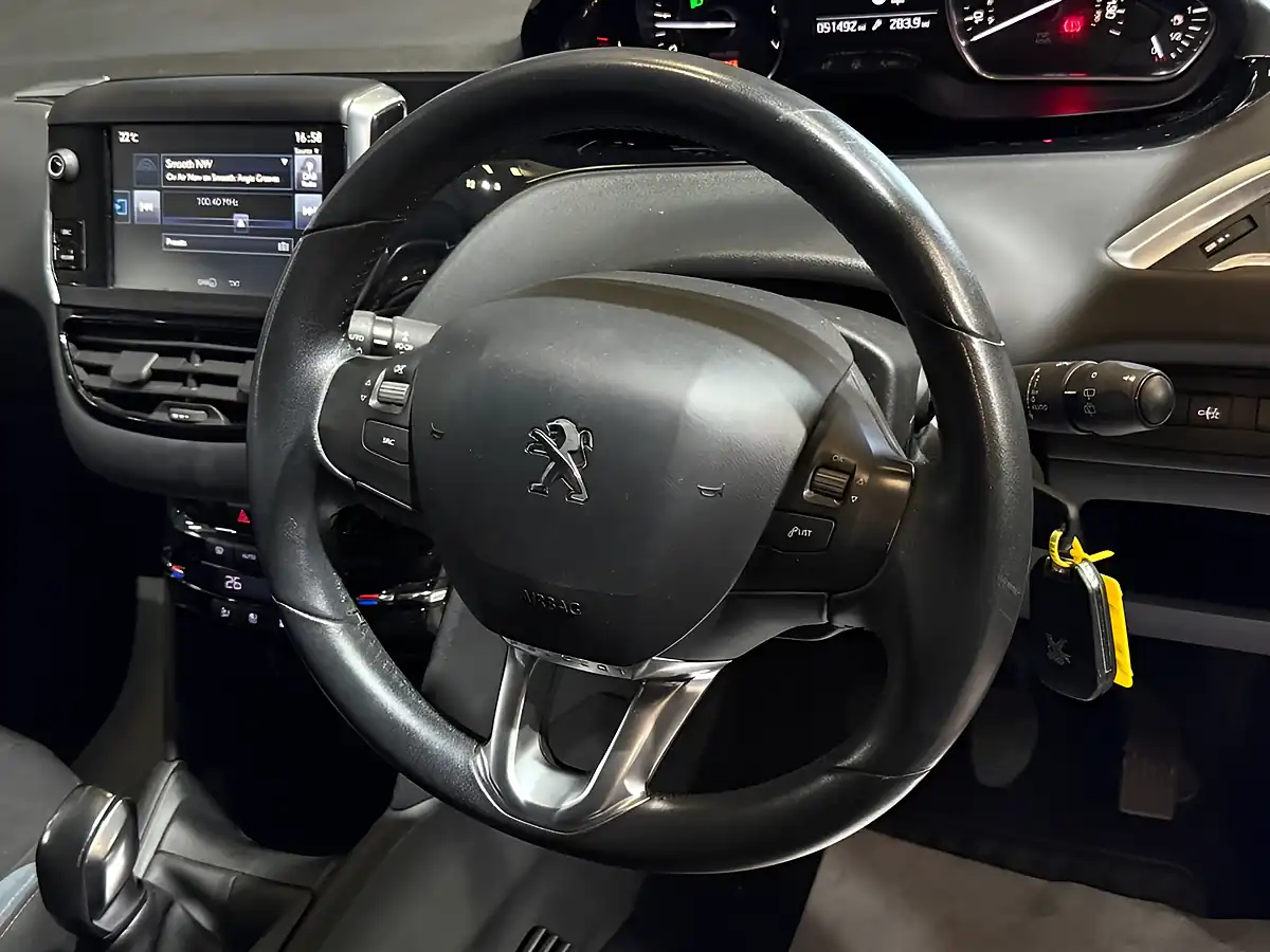 Used 2015 Peugeot 208 Allure Blue - Interior and Exterior details 10