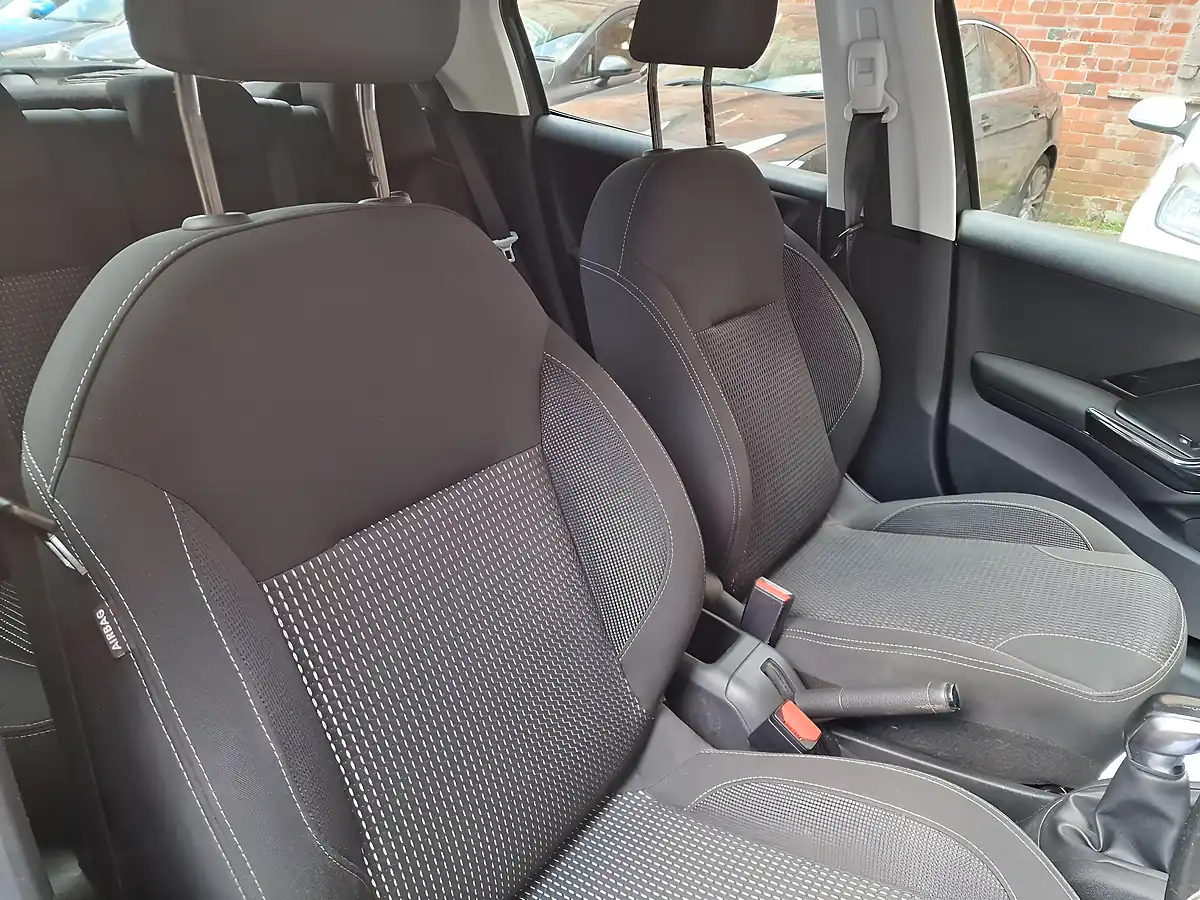 Used 2015 Peugeot 208 Allure Grey - Interior and Exterior details 10