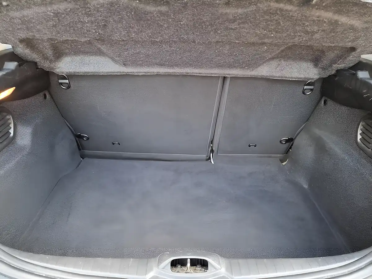 Used 2015 Peugeot 208 Allure Grey - Interior and Exterior details 16