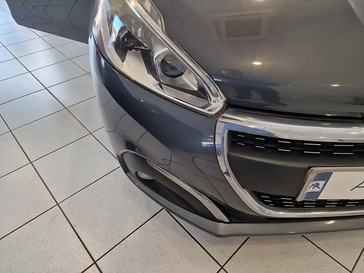Used 2015 Peugeot 208 Allure Grey - Interior and Exterior details 18
