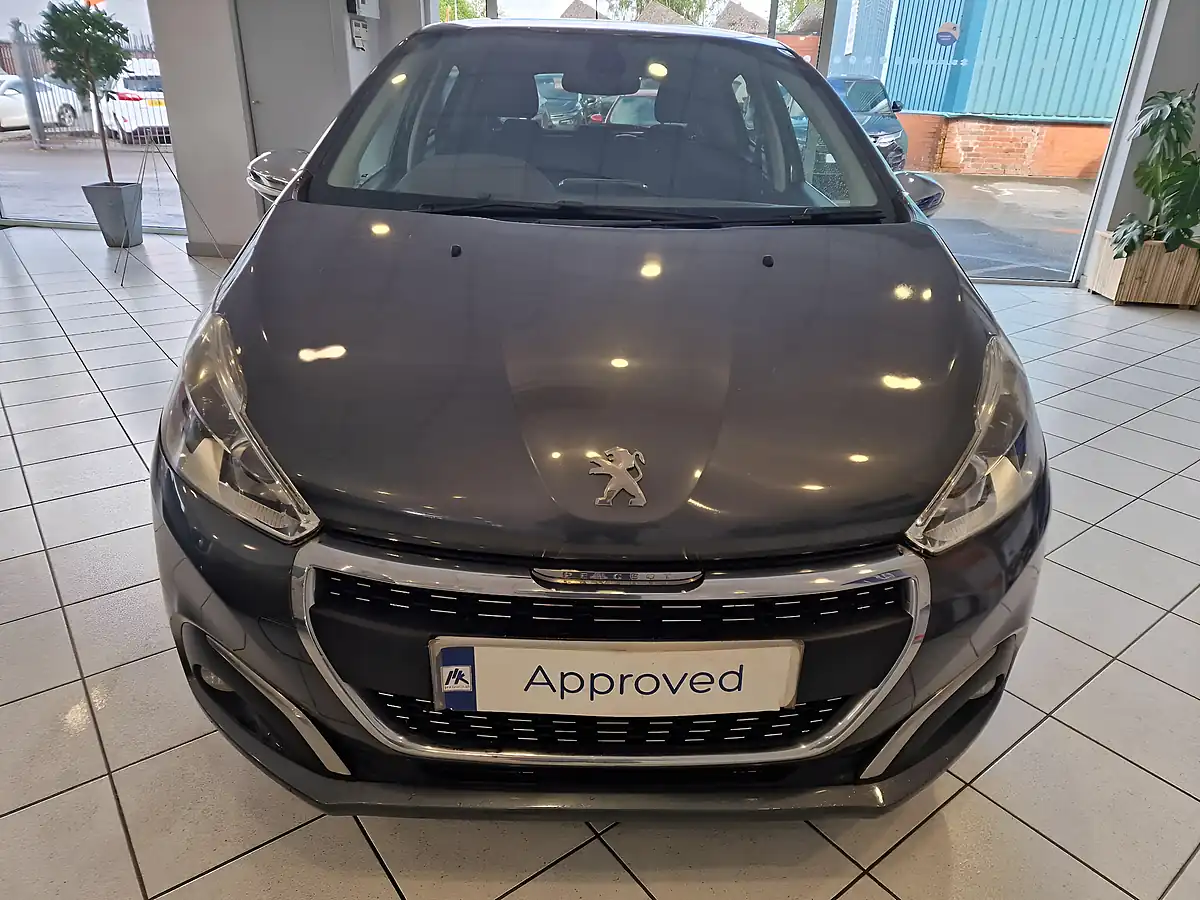 Used 2015 Peugeot 208 Allure Grey - Interior and Exterior details 2