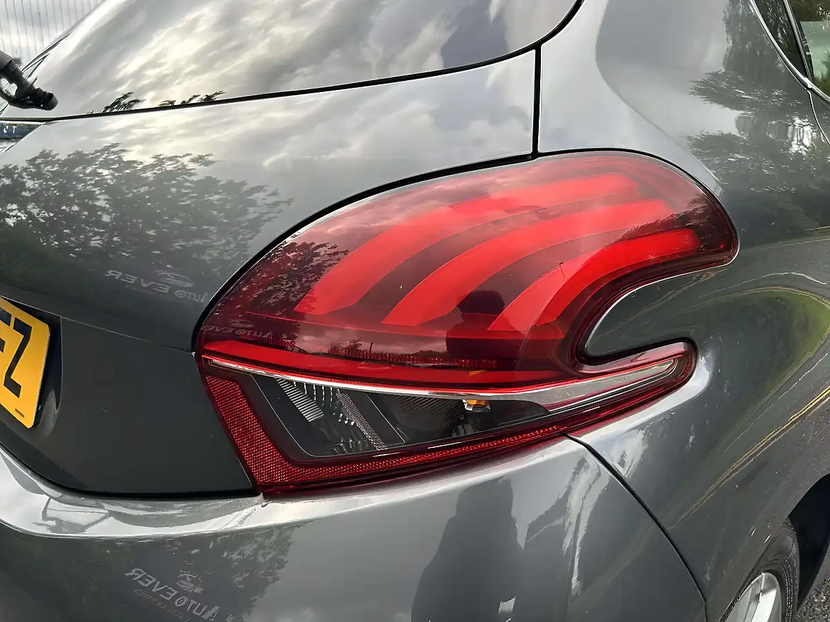 Used 2015 Peugeot 208 Allure Grey - Interior and Exterior details 20