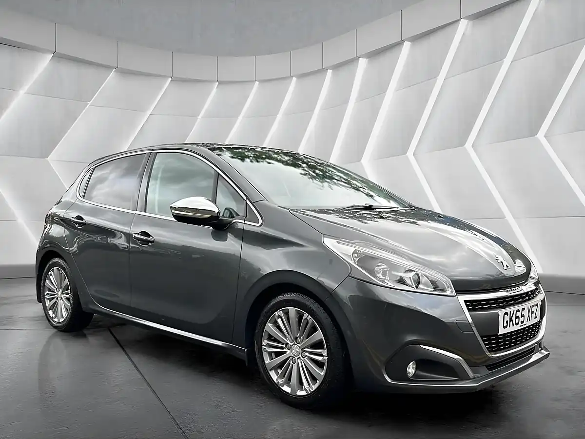 Used 2015 Peugeot 208 Allure Grey - Interior and Exterior details 3