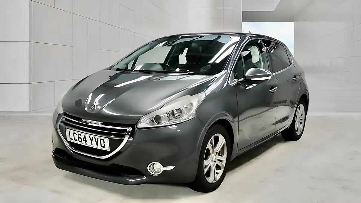 Used 2015 Peugeot 208 Allure Grey - Interior and Exterior details 2