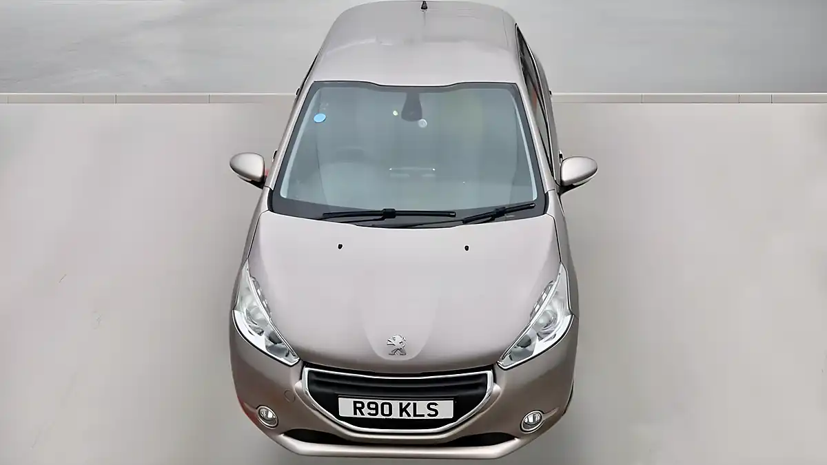 Used 2015 Peugeot 208 Allure Pink - Interior and Exterior details 2