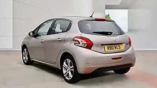 Used 2015 Peugeot 208 Allure Pink - Interior and Exterior details 5