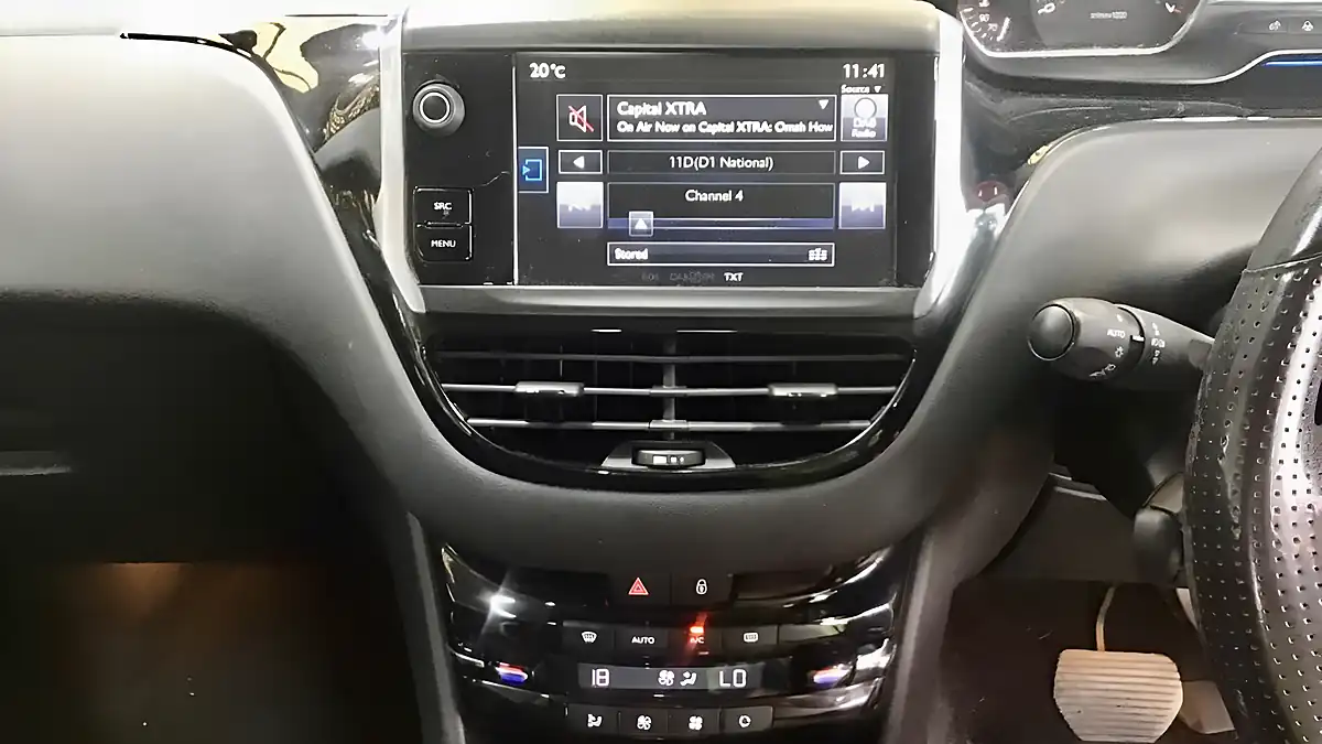 Used 2015 Peugeot 208 Allure Red - Interior and Exterior details 11
