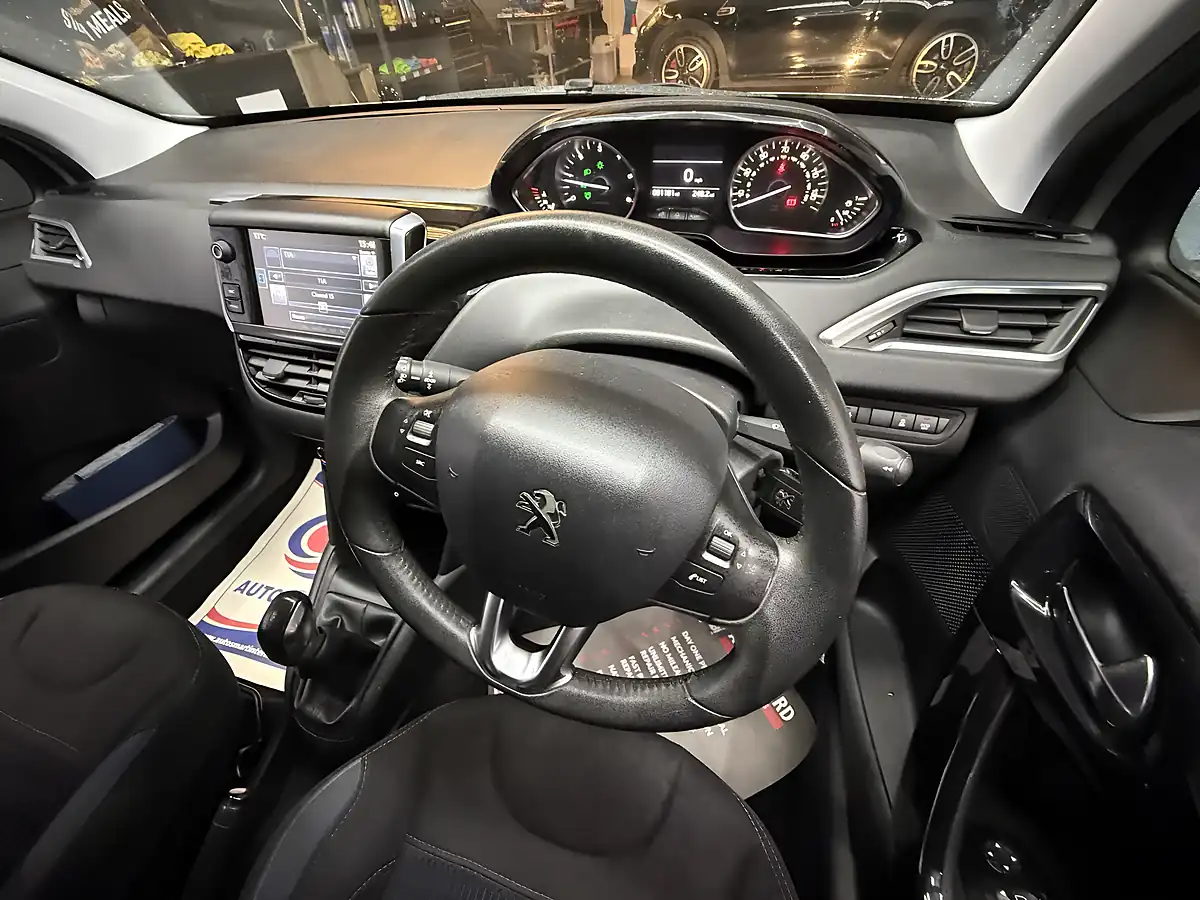 Used 2015 Peugeot 208 Allure Silver - Interior and Exterior details 13