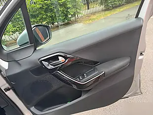 Used 2015 Peugeot 208 Allure Silver - Interior and Exterior details 11
