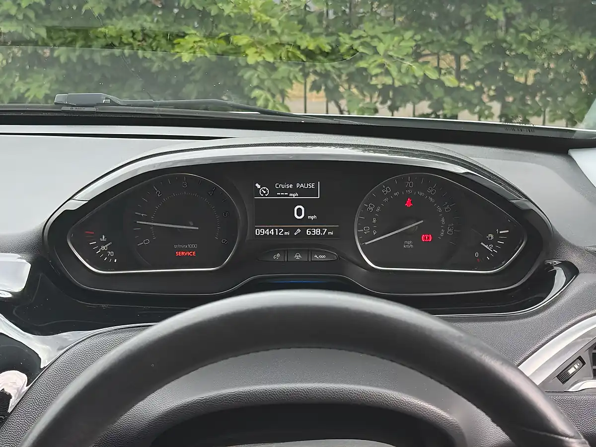 Used 2015 Peugeot 208 Allure Silver - Interior and Exterior details 14