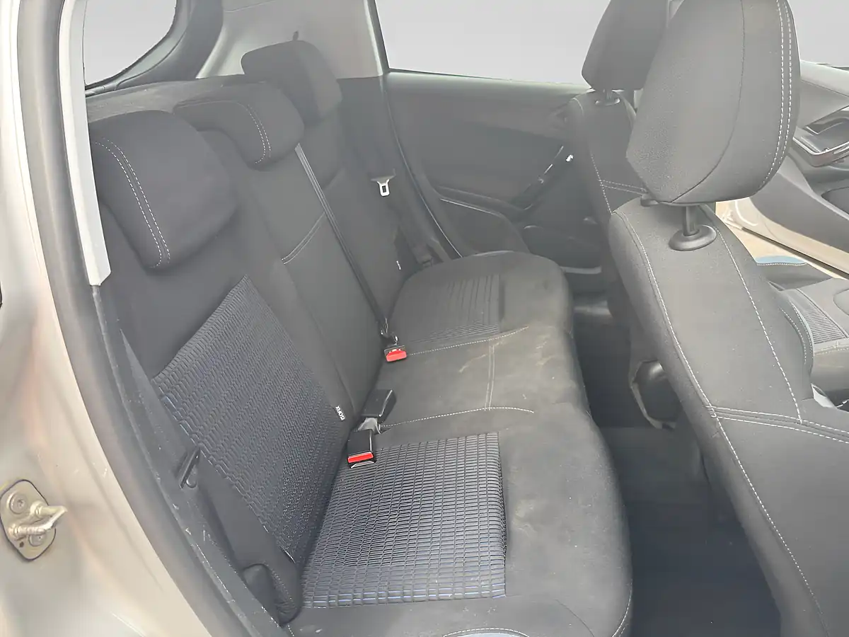 Used 2015 Peugeot 208 Allure Silver - Interior and Exterior details 16