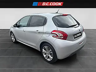 Used 2015 Peugeot 208 Allure Silver - Interior and Exterior details 4