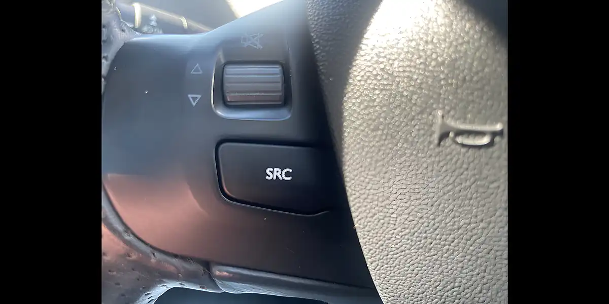 Used 2015 Peugeot 208 Allure White - Interior and Exterior details 20