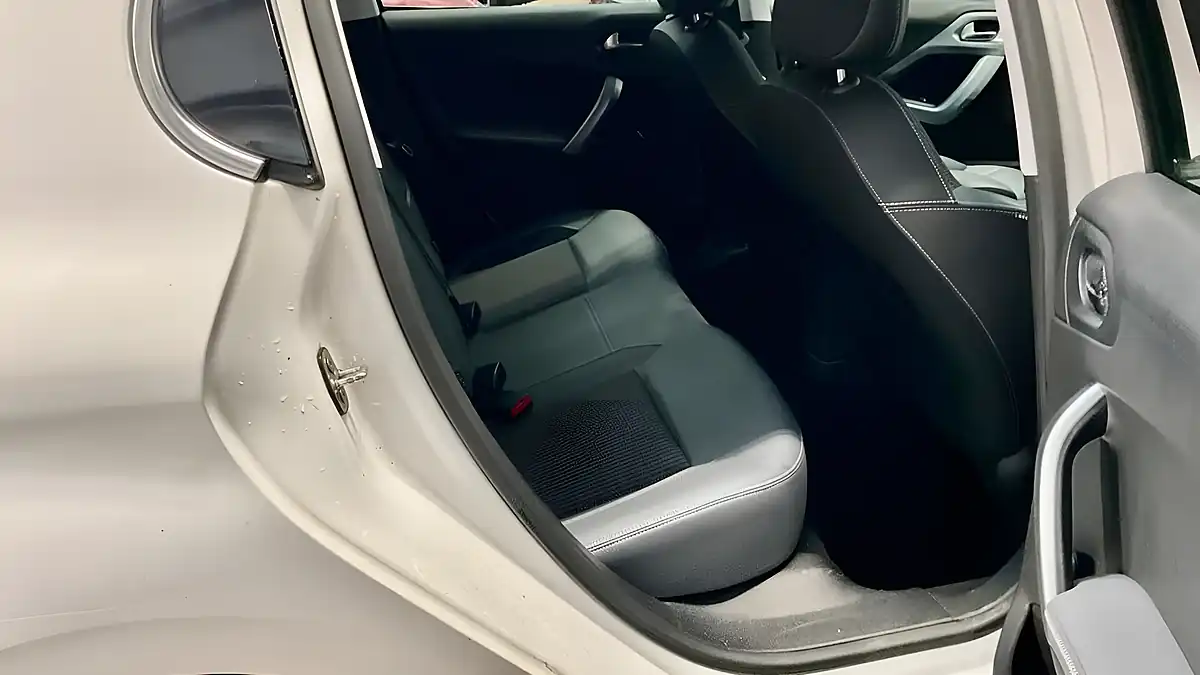 Used 2015 Peugeot 208 Allure White - Interior and Exterior details 11