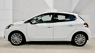 Used 2015 Peugeot 208 Allure White - Interior and Exterior details 3
