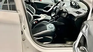 Used 2015 Peugeot 208 Allure White - Interior and Exterior details 9