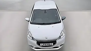 Used 2015 Peugeot 208 Allure White - Interior and Exterior details 2