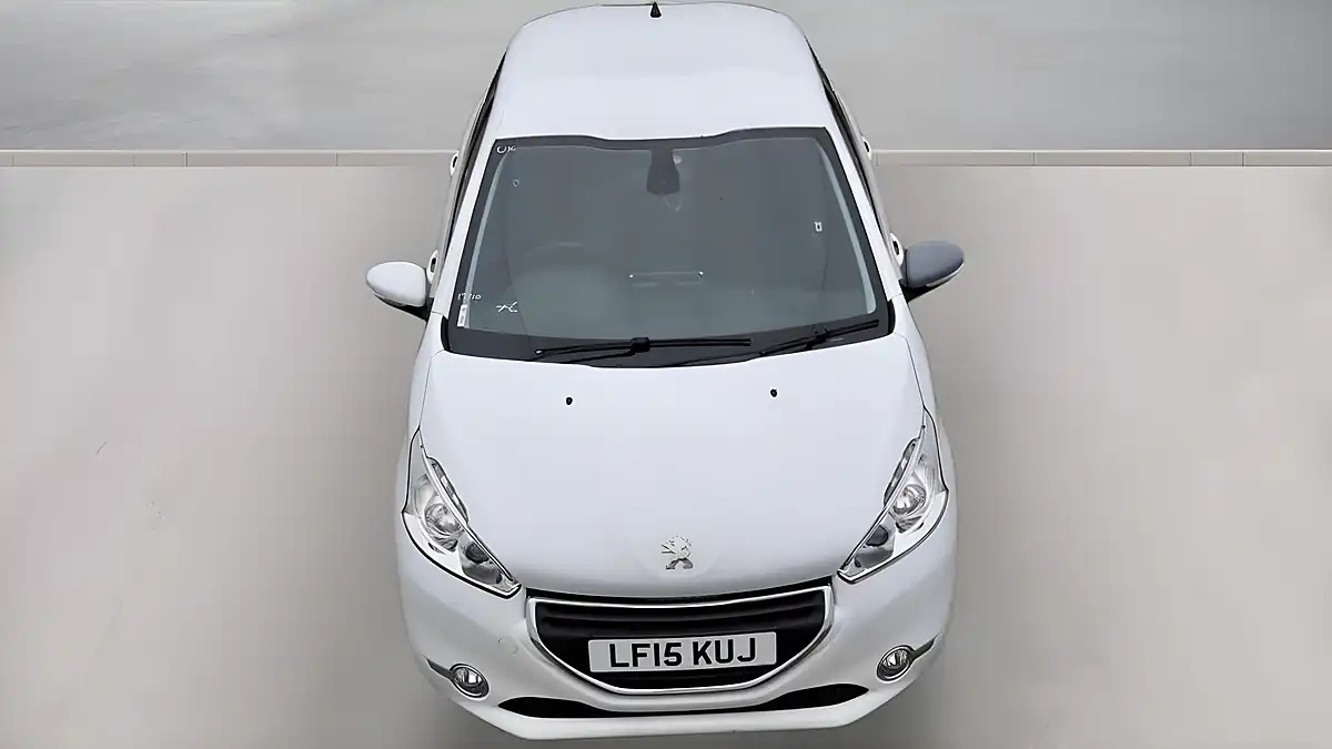 Used 2015 Peugeot 208 Allure White - Interior and Exterior details 2