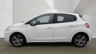 Used 2015 Peugeot 208 Allure White - Interior and Exterior details 4