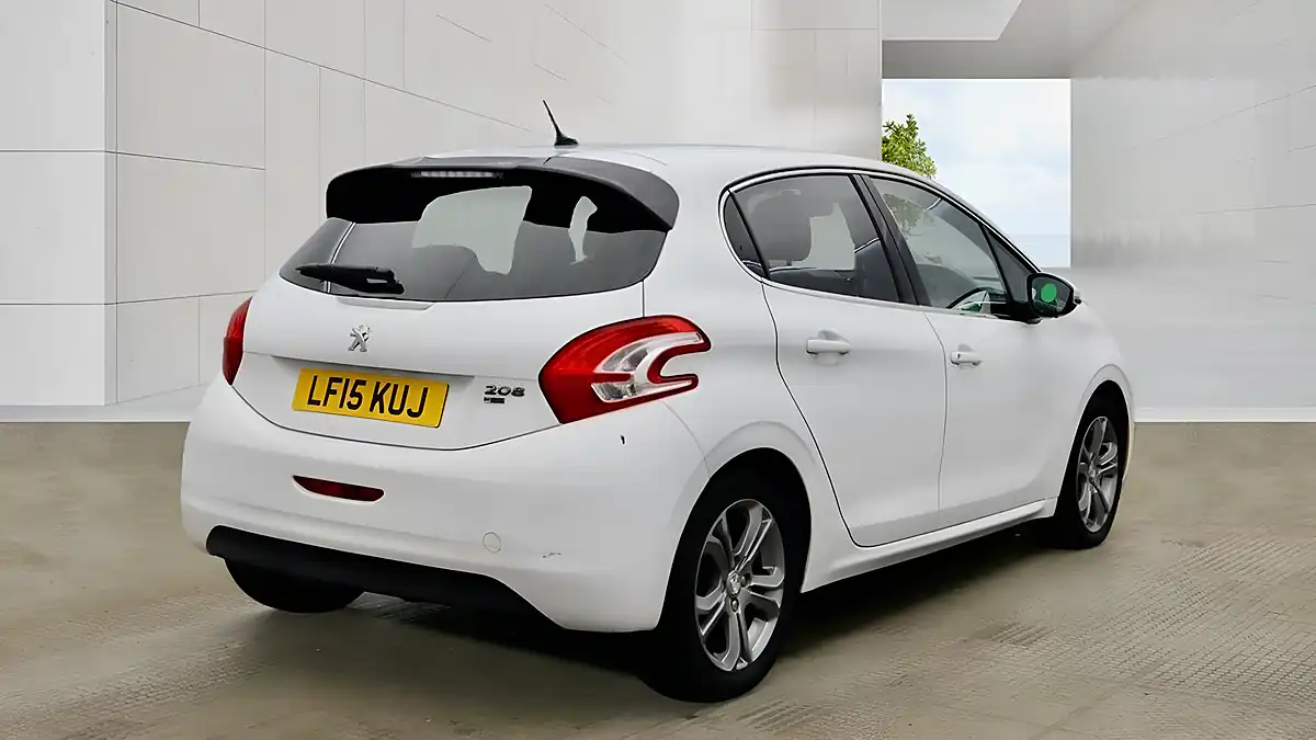 Used 2015 Peugeot 208 Allure White - Interior and Exterior details 7