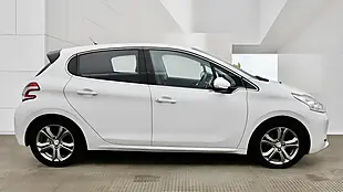 Used 2015 Peugeot 208 Allure White - Interior and Exterior details 8