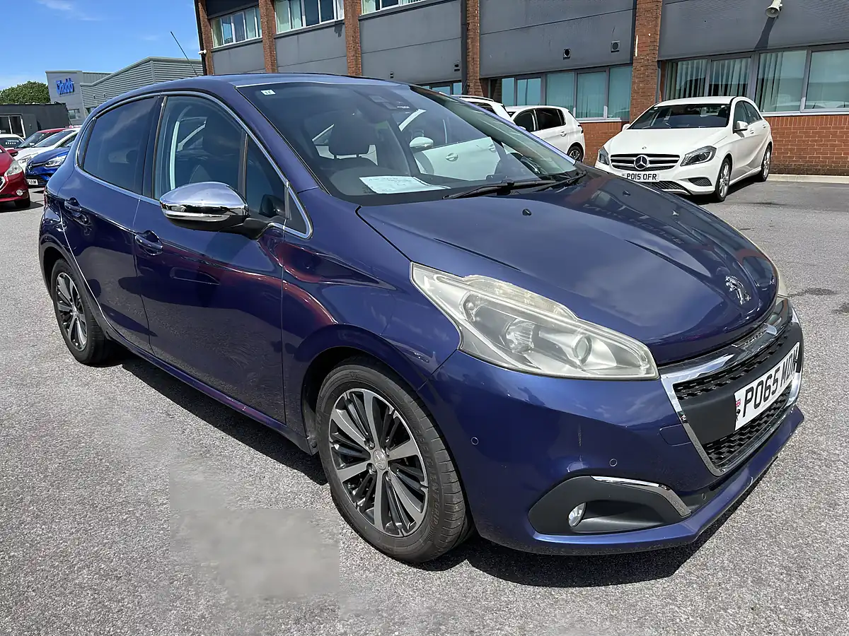 Used 2015 Peugeot 208 Blue - Front View