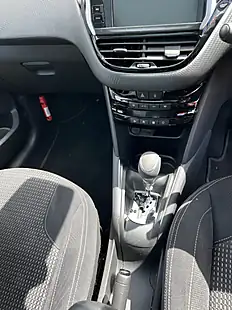 Used 2015 Peugeot 208 Blue - Interior and Exterior details 10