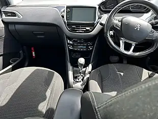 Used 2015 Peugeot 208 Blue - Interior and Exterior details 12