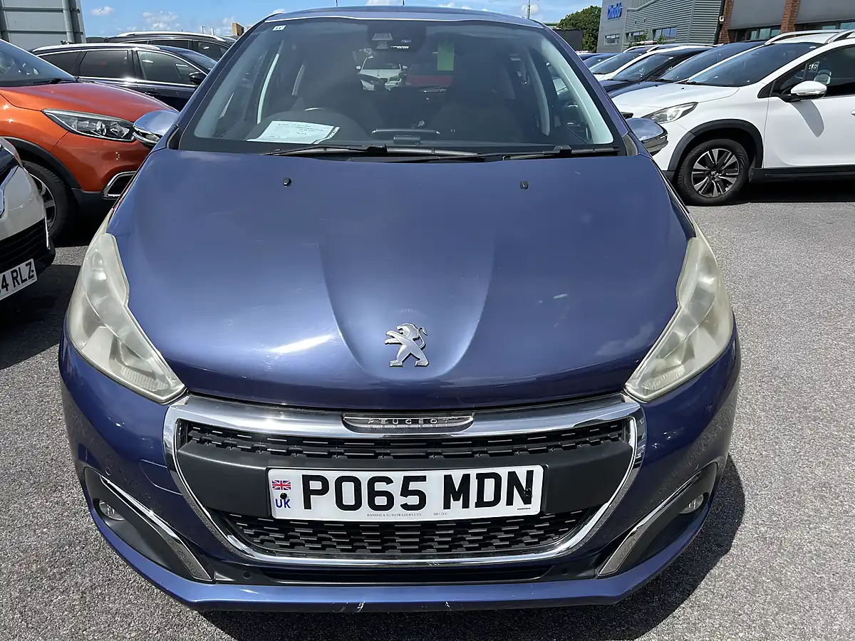 Used 2015 Peugeot 208 Blue - Interior and Exterior details 2