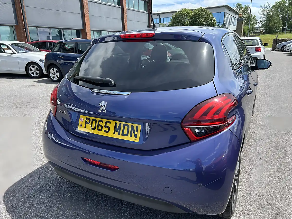 Used 2015 Peugeot 208 Blue - Interior and Exterior details 4