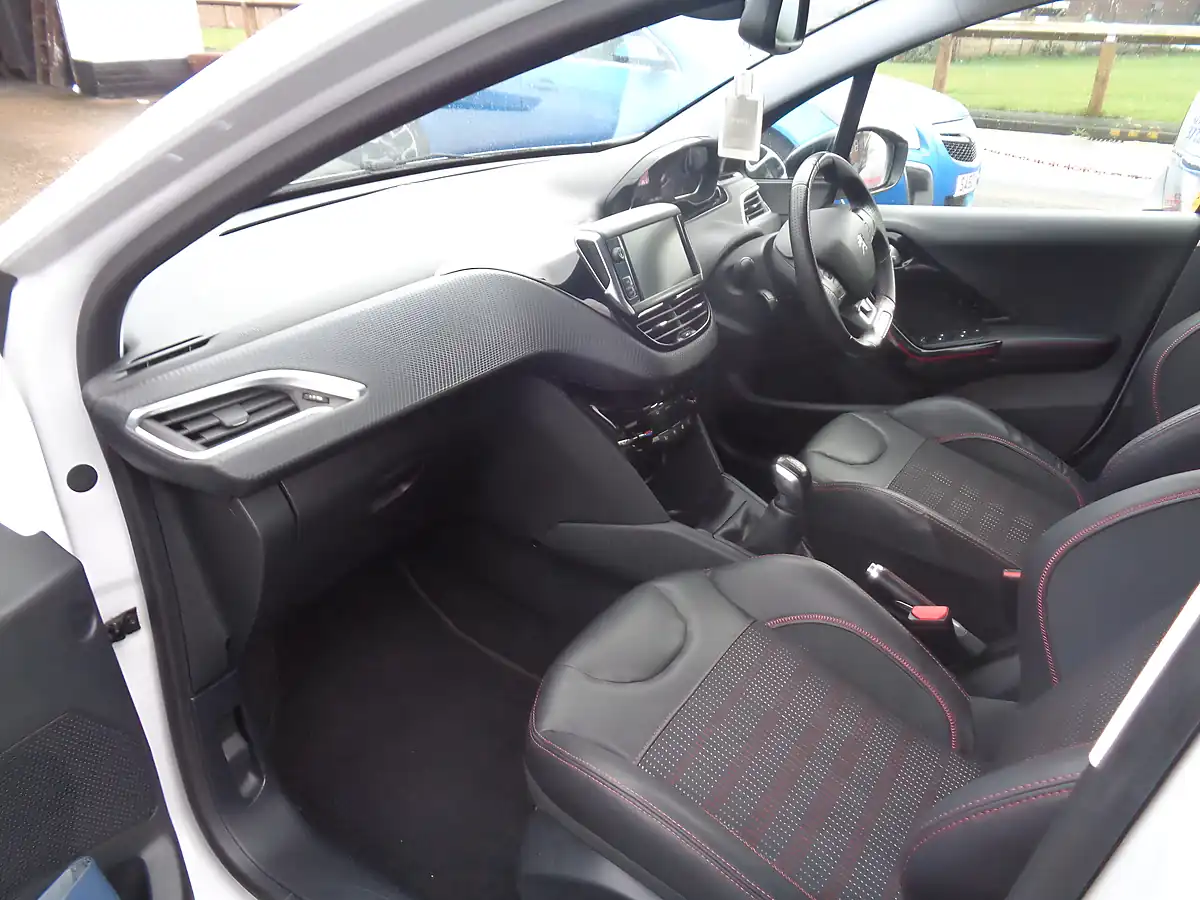 Used 2015 Peugeot 208 GT Line - Interior and Exterior details 15