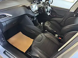 Used 2015 Peugeot 208 GT Line Silver - Interior and Exterior details 10
