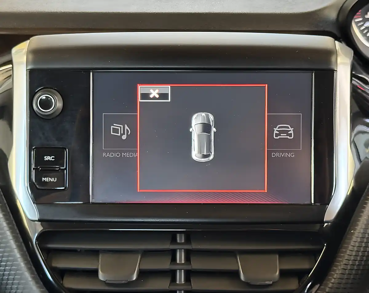 Used 2015 Peugeot 208 GT Line Silver - Interior and Exterior details 17
