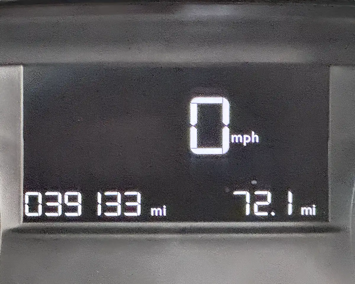 Used 2015 Peugeot 208 GT Line Silver - Interior and Exterior details 18