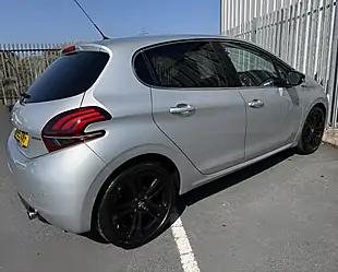 Used 2015 Peugeot 208 GT Line Silver - Interior and Exterior details 5