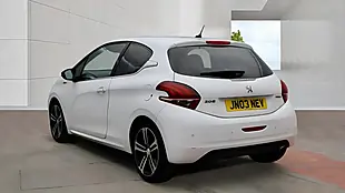 Used 2015 Peugeot 208 GT Line White - Interior and Exterior details 6