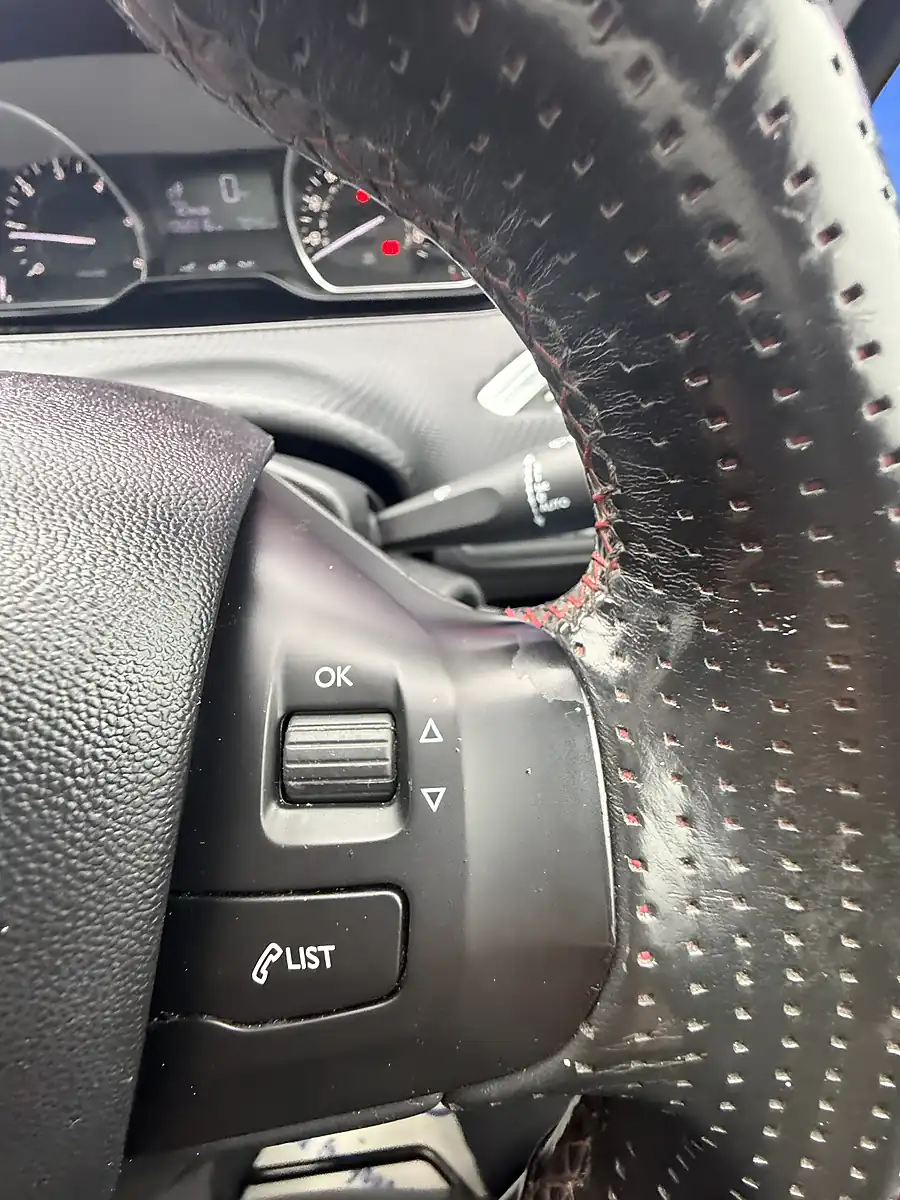 Used 2015 Peugeot 208 GT Line White - Interior and Exterior details 18