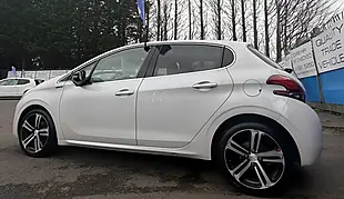 Used 2015 Peugeot 208 GT Line White - Interior and Exterior details 3