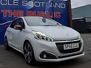 Used 2015 Peugeot 208 GT Line White - Interior and Exterior details 6