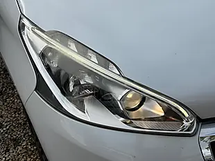 Used 2015 Peugeot 208 GT Line White - Interior and Exterior details 19
