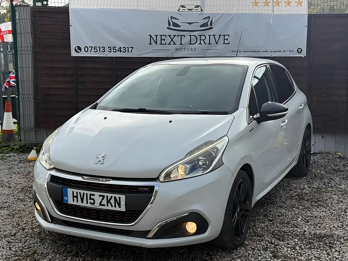Used 2015 Peugeot 208 GT Line White - Interior and Exterior details 2