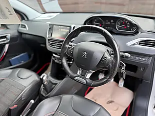 Used 2015 Peugeot 208 GT Line White - Interior and Exterior details 20