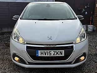 Used 2015 Peugeot 208 GT Line White - Interior and Exterior details 5